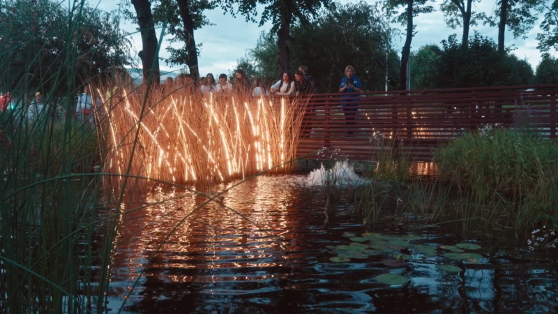 SAULUX — INTERACTIVE LIGHT SCULPTURE